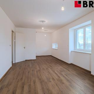 Prodej bytu 2+kk 49 m² Rostěnice-Zvonovice, 