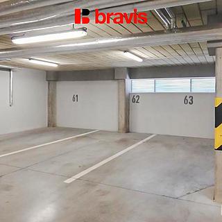 Pronájem parkovacího místa 12 m&sup2; Brno