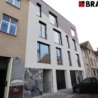 Pronájem obchodu 154 m² Brno, Charvatská