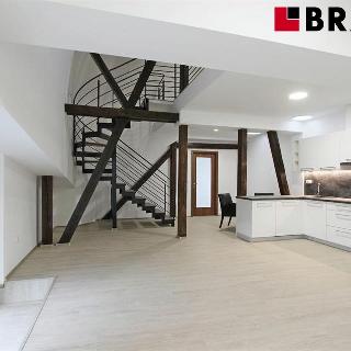 Pronájem bytu 3+kk 86 m² Brno, Koliště