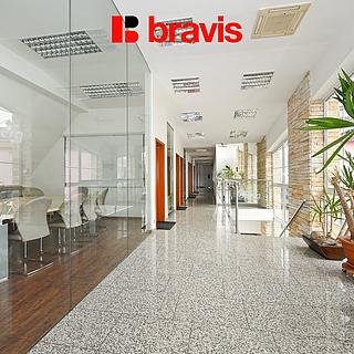 Pronájem kanceláře 1016 m&sup2; Hradčany