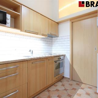 Pronájem bytu 2+1 44 m² Brno, Smetanova