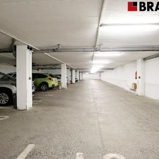 Pronájem garáže 16 m² Brno