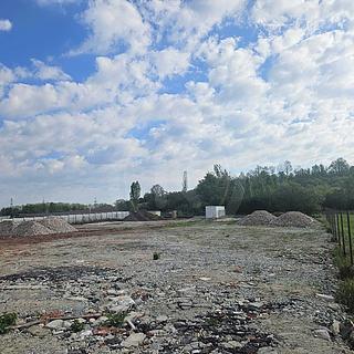 Prodej komerčního pozemku 3189 m&sup2; Úsilné