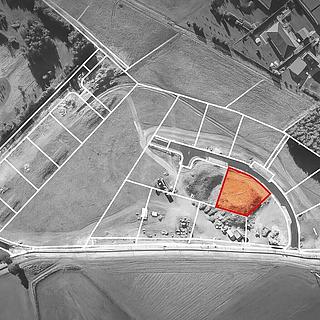 Prodej stavební parcely 971 m² Lipí