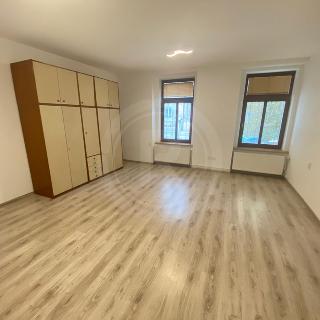 Pronájem bytu 2+1 55 m² České Budějovice, Žižkova tř.