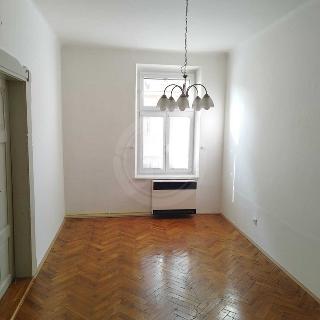 Prodej bytu 3+1 72 m² České Budějovice, U Tří lvů