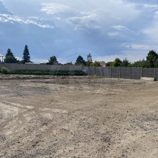 Pronájem komerčního pozemku 1200 m&sup2; Roudné