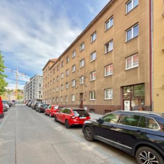 Prodej bytu 3+1 83 m² Praha, Nemocniční