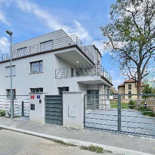 Pronájem bytu 4+kk 77 m² Praha, Na brázdě