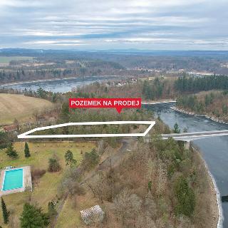 Prodej komerčního pozemku 2 467 m² Zvíkovské Podhradí