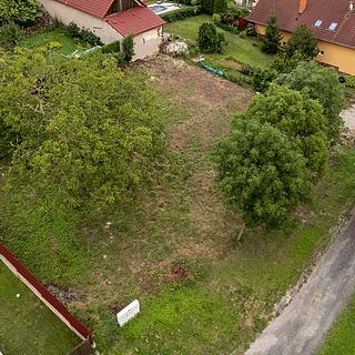 Prodej stavební parcely 825 m&sup2; Hradčany
