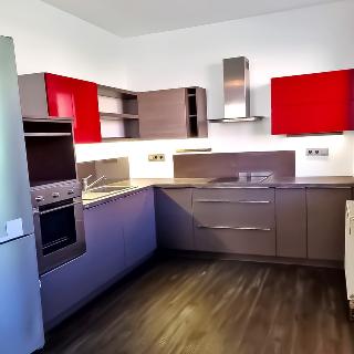 Pronájem bytu 2+kk 61 m² České Budějovice, Loucká