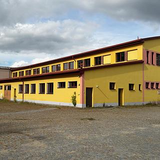 Pronájem výrobního objektu 4500 m&sup2; Jindřichův Hradec