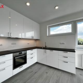 Pronájem bytu 2+kk 64 m² Cerhenice