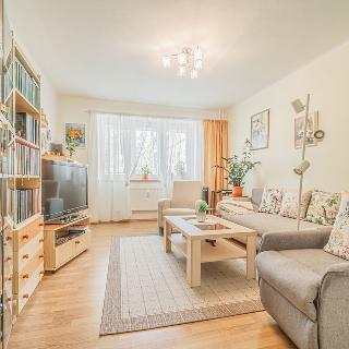 Prodej bytu 2+1 51 m² Kladno, Unhošťská