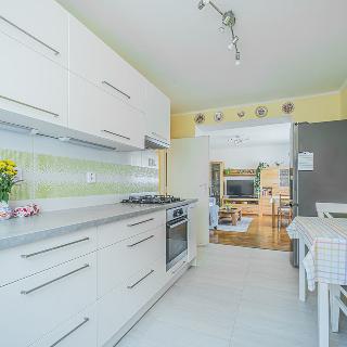 Prodej bytu 2+1 51 m² Kladno, Unhošťská