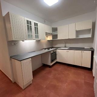 Pronájem bytu 3+1 68 m² Kladno, Anglická