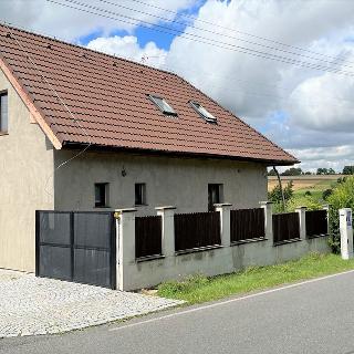 Prodej rodinného domu 152 m² Makotřasy