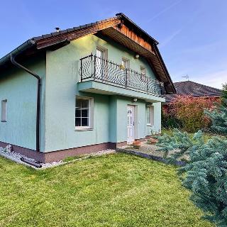 Pronájem rodinného domu 160 m² Libušín, Na Vyhlídce