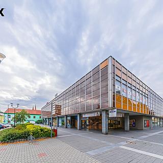 Pronájem obchodu 460 m&sup2; Štětí