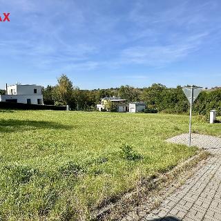 Prodej stavební parcely 982 m² Makotřasy