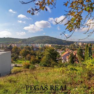 Prodej stavební parcely 1 276 m² Kuřim, Vrchlického