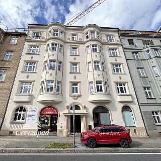 Pronájem bytu 3+1 95 m² Plzeň, Klatovská třída