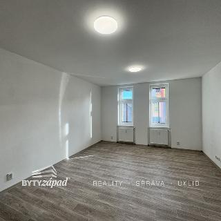 Pronájem bytu 2+kk 42 m² České Budějovice, Rudolfovská tř.