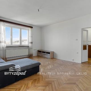 Prodej bytu 3+1 90 m² Plzeň, U Pražské dráhy