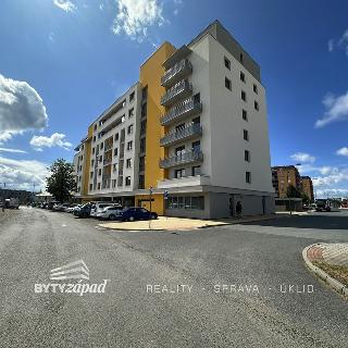 Pronájem bytu 1+kk a garsoniéry 40 m² Plzeň, Boettingerova