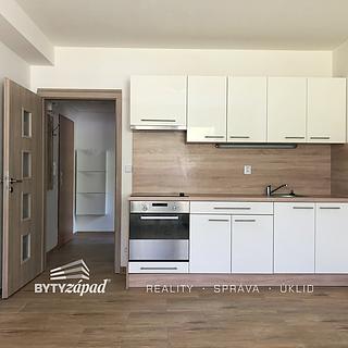 Pronájem bytu 1+kk, garsoniery 25 m&sup2; Starý Plzenec
