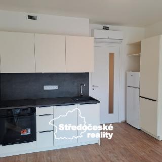 Pronájem bytu 1+kk a garsoniéry 33 m² Praha, Ambrožova