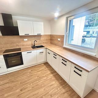 Pronájem bytu 3+kk 72 m&sup2; Tábor