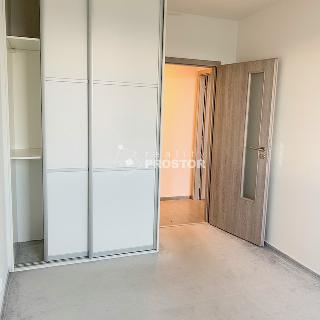 Prodej bytu 2+kk 45 m² Praha, Zázvorkova