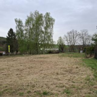 Prodej stavební parcely 900 m² Svinaře