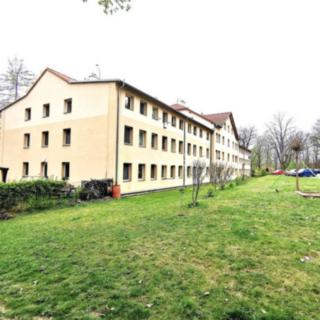 Pronájem bytu 1+1 43 m² Milovice, Kaštanová