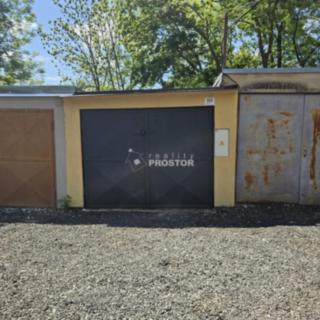 Pronájem garáže 18 m² Ústí nad Labem, Koněvova
