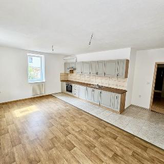 Prodej bytu 3+kk 70 m² Stříbro, Smetanova