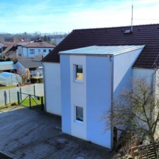 Pronájem bytu 3+kk 113 m² Bdeněves