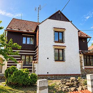 Prodej rodinného domu 170 m&sup2; Mrákov