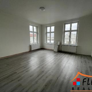 Pronájem bytu 2+1 55 m² Bohumín, Ad. Mickiewicze