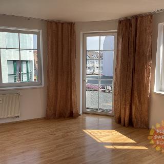 Pronájem bytu 2+kk 68 m² Kladno, O. Peška