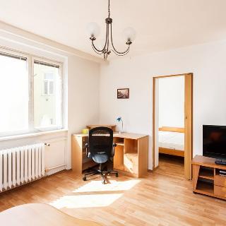 Pronájem bytu 2+kk 35 m² Praha, Římská