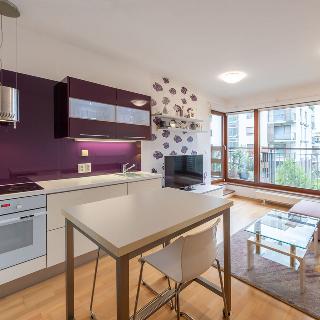 Pronájem bytu 2+kk 66 m² Praha