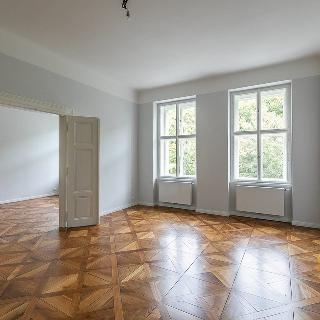 Pronájem bytu 3+1 116 m² Praha, Holečkova