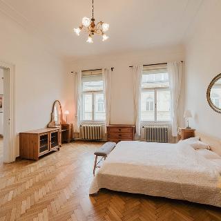 Pronájem bytu 3+1 92 m² Praha, Valentinská