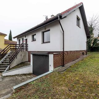 Pronájem rodinného domu 318 m² Praha