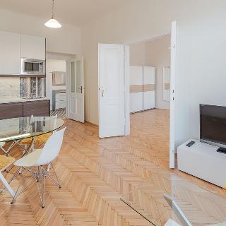 Pronájem bytu 3+kk 72 m² Praha, Nádražní