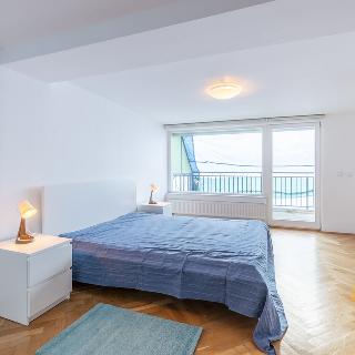 Pronájem bytu 2+kk 74 m² Praha, Záhřebská